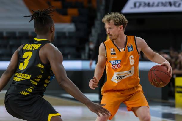 的笑疯了 的笑疯了